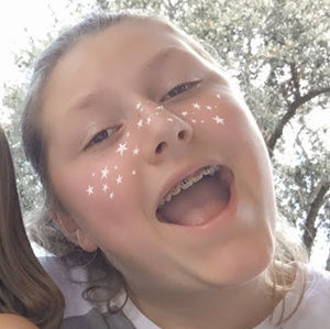 Meet your Posher, Avery